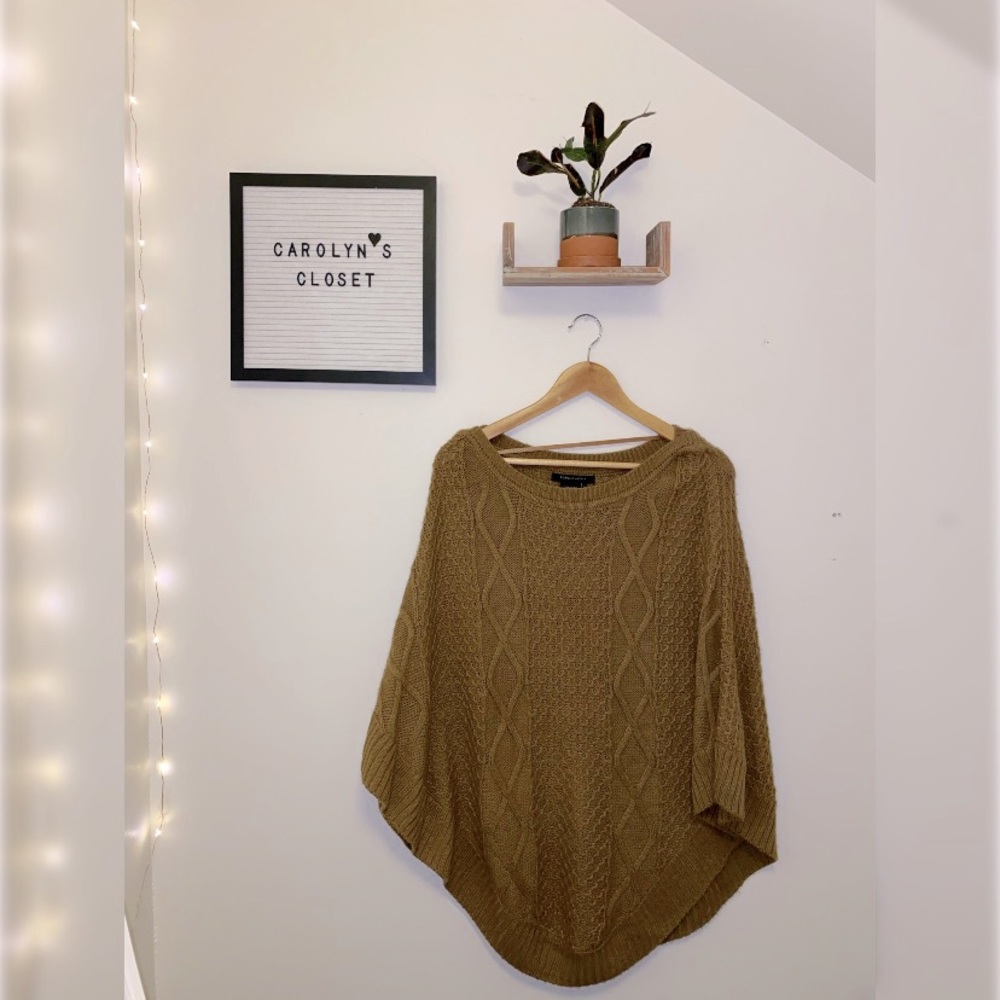 brand: BCBG MAXAZRIA // size: S/M // color: camel/almond brown